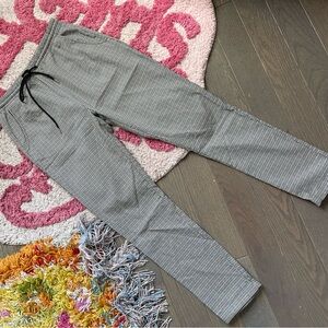 Plaid cropped women’s trousers size M
